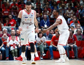 Reggio, doppia tegola: Aradori stop, Silins in forse