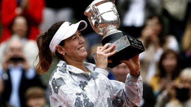 Tennis, Roland Garros: Muguruza regina di Parigi. Serena Williams ko