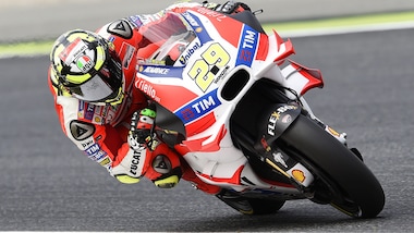 MotoGp, Iannone stangato: ad Assen partirà ultimo