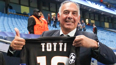 Calciomercato Roma, Pallotta: «Nainggolan resta, Pjanic? C'è la clausola»