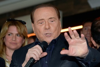 Milan, Berlusconi sarà operato al cuore: «Ha rischiato di morire»