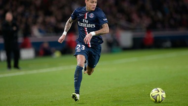 Calciomercato Roma, Sabatini tratta con Van der Wiel del Psg