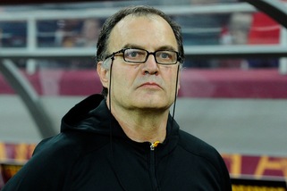 Calciomercato, la Lazio punta Bielsa. Alternativa De Boer