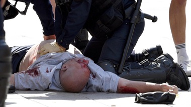 Euro 2016, follia hooligan a Marsiglia: nuovi scontri con la polizia