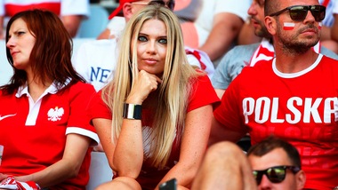 Polonia-Irlanda del Nord, sugli spalti bellezze e...Ferguson