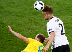 Calciomercato Juventus, per Mustafi ora si tratta