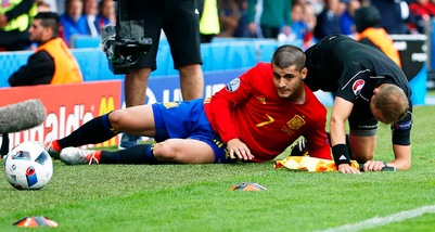 Spagna-Repubblica Ceca, Morata "stende" il guardalinee