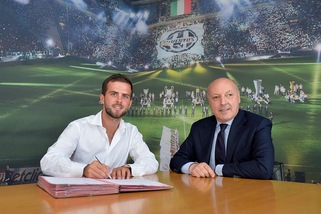 Calciomercato Juventus, ecco le foto di Pjanic in bianconero