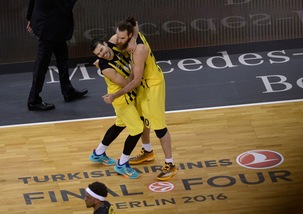 Trionfo Datome: vince il titolo turco da MVP!