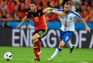 Calciomercato Roma, De Rossi: «Pjanic? Le bandiere sono poche...»