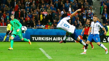 Italia, Pellè non si allena: accertamenti al dito e alla caviglia