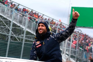 F1, Ricciardo continua con la Red Bull