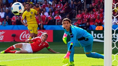 Euro 2016, Romania-Svizzera 1-1: solo un pari per Petkovic