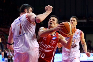 Finale, flop ascolti: 141.000 spettatori per gara6