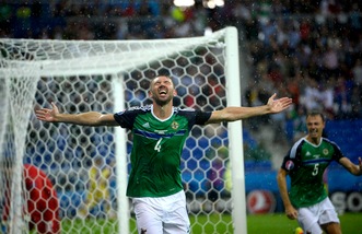 Euro 2016, Ucraina-Irlanda del Nord 0-2: McAuley e McGinn firmano la prima storica vittoria