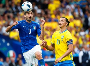 Euro 2016 Svezia, Ibrahimovic: «Chiellini? Tutto bene altrimenti sarebbe all'ospedale»