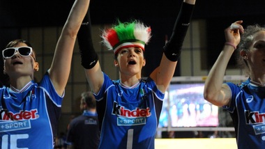 Incredibile a Bari. Italia - Thailandia sospesa per black out