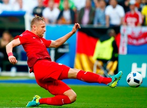 Torino: Glik sempre più vicino al Monaco, si stringe per Falque e De Silvestri