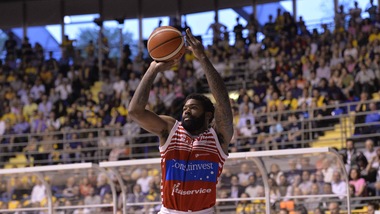 Cervi verso Reggio Emilia, Sassari: Lacey e Lydeka