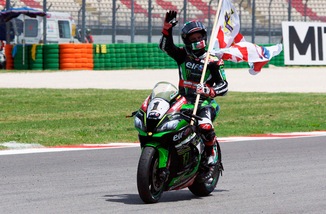SBK Kawasaki, Rea 'stratega': «Attacco solo alla fine»