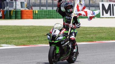 SBK Kawasaki, Rea 'stratega': «Attacco solo alla fine»