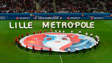 Euro 2016, manca l'erba? A Lille vernice verde sul terreno di gioco