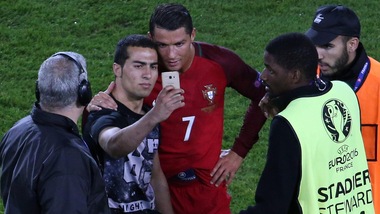 Euro 2016: multa al Portogallo per il selfie con Cristiano Ronaldo