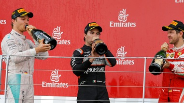 F1 Gp Baku: Rosberg imprendibile, Vettel secondo