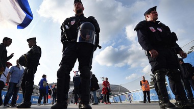 A Lione scontri fra tifosi inglesi e francesi