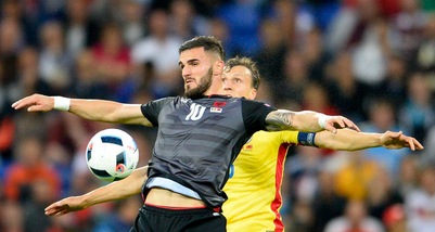 Serie A Napoli, per Chiriches infortunio non grave