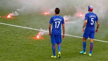 Euro 2016, la Uefa "grazia" la Croazia: solo una multa
