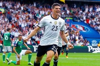 Euro 2016 Irlanda del Nord-Germania 0-1, basta un gol di Gomez al 29'