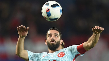 Calciomercato: «Wenger vuole portare all'Arsenal Arda Turan»