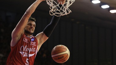 Basket NBA, Gentile vicino ai Rockets