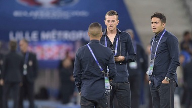 Euro 2016 Lille, evacuato il media center per falso allarme bomba