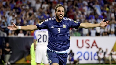 Coppa America, Higuain "terzo incomodo" tra i cannonieri