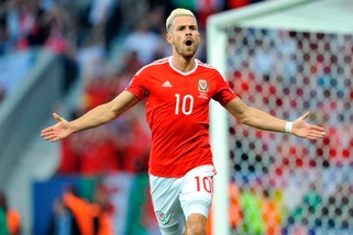 Manchester United: «Mourinho vuole strappare Ramsey all'Arsenal»