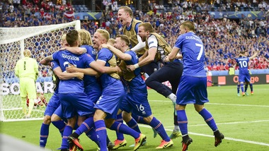 Euro 2016: Islanda nella storia, il telecronista impazzisce di gioia!