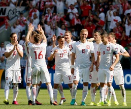 Euro 2016, Svizzera-Polonia 5-6 dcr: meraviglia Shaqiri non basta, Krychowiak regala i quarti