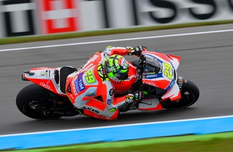 MotoGp Assen: warm up per Iannone, Rossi 4°