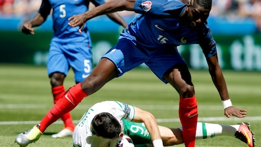 Euro 2016 Francia: Pogba e il fallo da rigore per l'Irlanda dopo 3 minuti