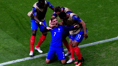 Euro 2016, Francia-Irlanda 2-1: Griezmann manda i Bleus ai quarti