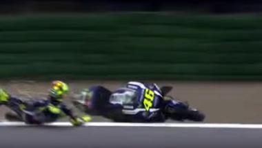 Miller è il re di Assen, Valentino Rossi ko