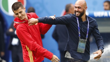 Italia-Spagna, Zaza e Morata scherzano prima della partita