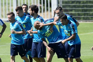 Italia, niente festa per gli azzurri: al lavoro senza De Rossi e Candreva