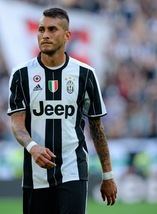 Calciomercato Juventus, Marotta al lavoro sulle uscite: Pereyra il primo della lista