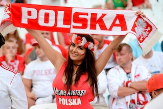 Polonia-Portogallo, ecco le tifose che scaldano gli spalti