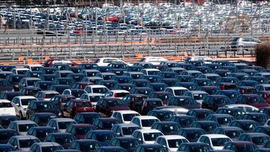 Mercato auto Italia, anche a giugno continua la crescita