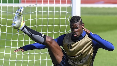 Francia-Islanda, Pogba sceglie il look dorato per i quarti