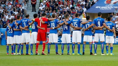 Germania-Italia, lutto al braccio per le vittime di Dacca